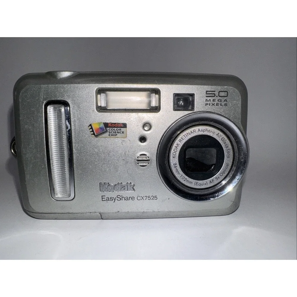 Kodak Easyshare CX7525 5.0MP 3X Optical Zoom Digital Camera Silver Works Read